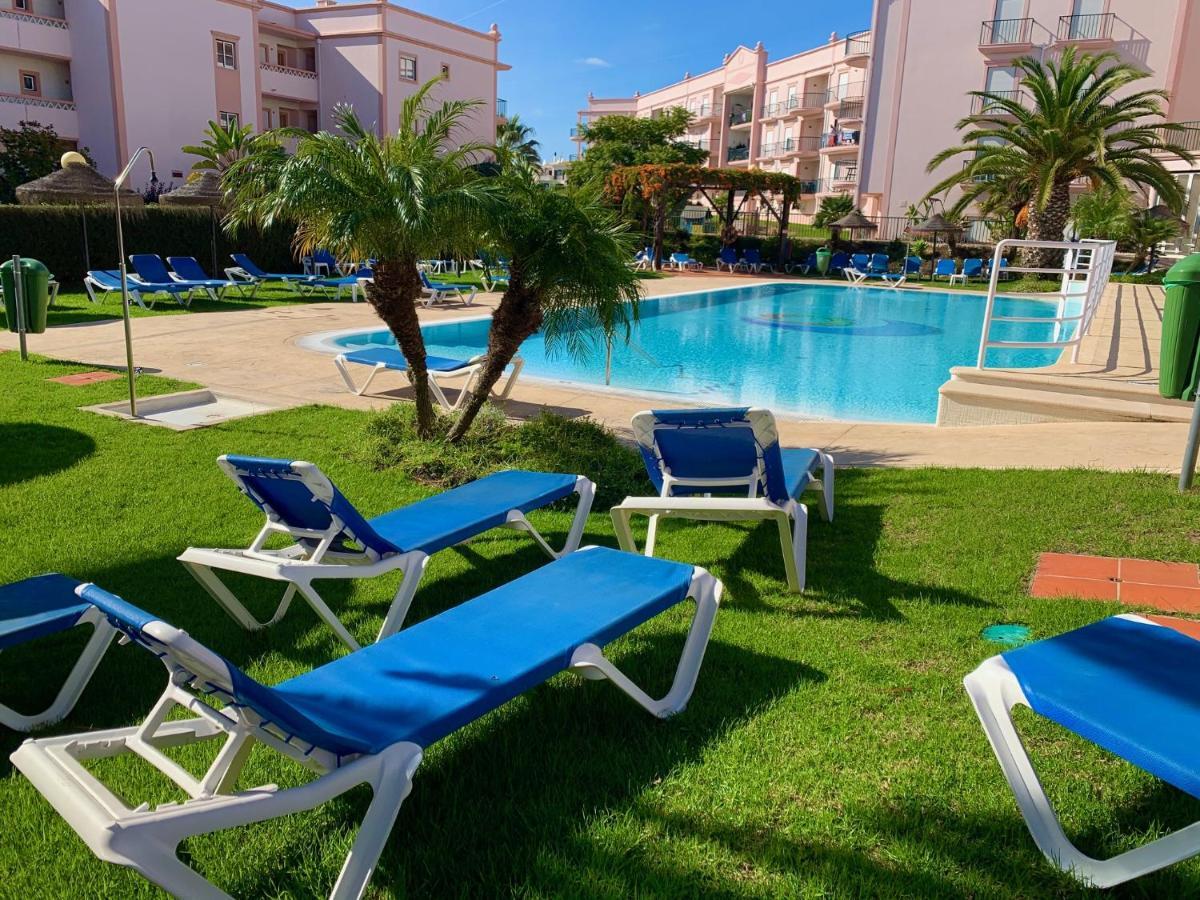 St. James Beach & Pool Apartment Luz Екстериор снимка
