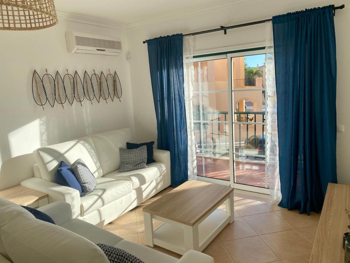 St. James Beach & Pool Apartment Luz Екстериор снимка